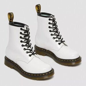 NEW! Dr. Martens 1460 Originals Patent Leather White Lace Up Boots Size 8 UK 6